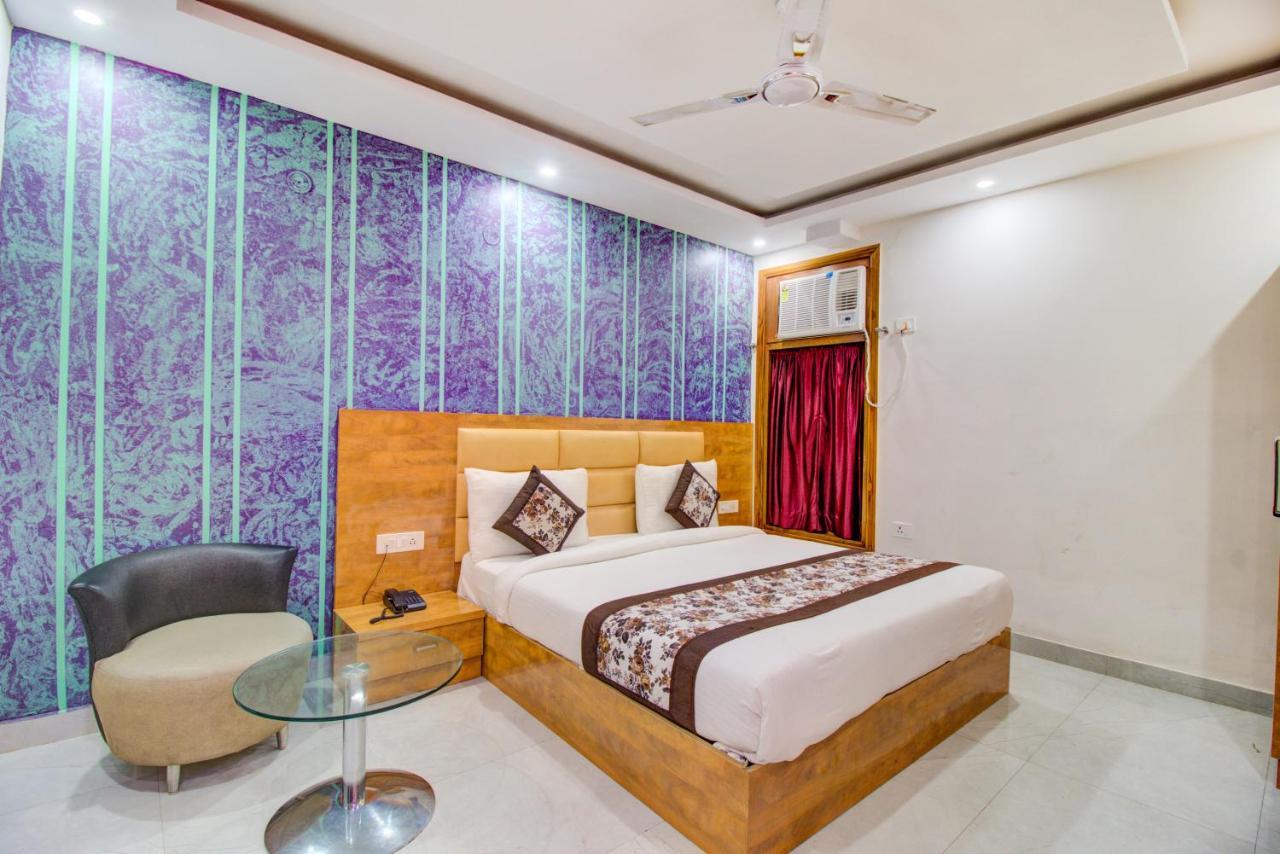 Hotel Fabhotel Gross Near Igi Airport 3*